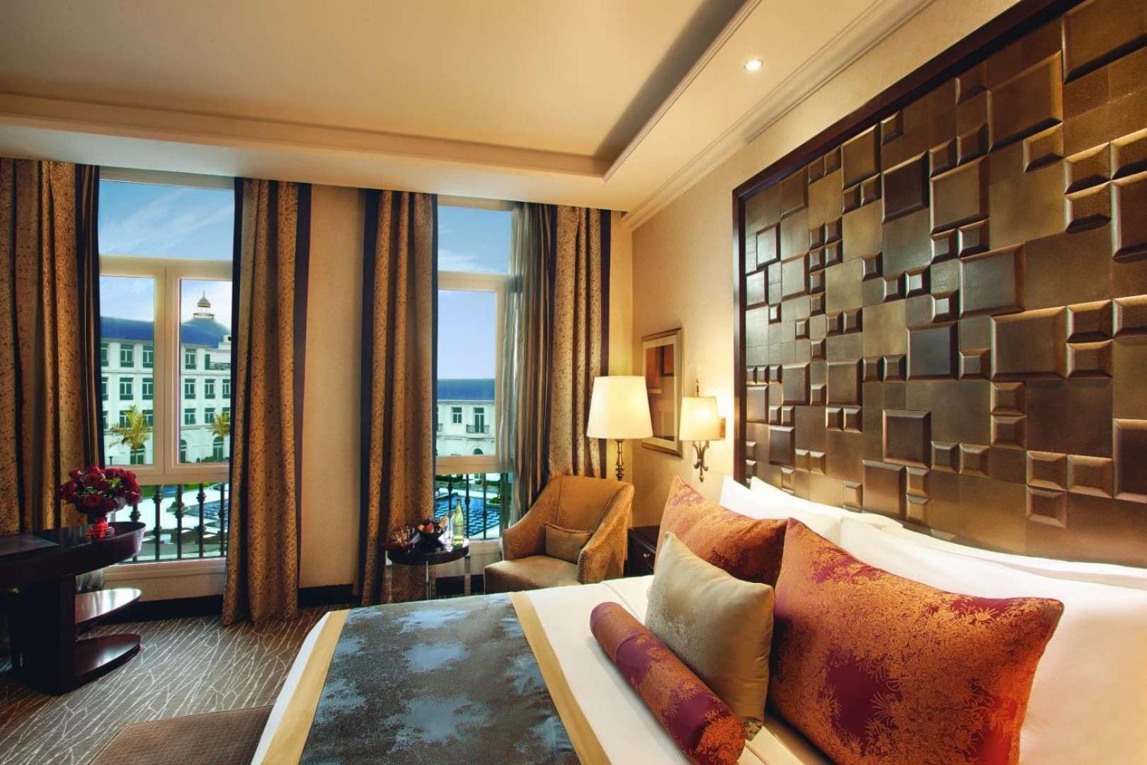 Royal Maxim Palace Kempinski Каир Экстерьер фото A room at the hotel